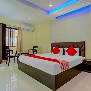 **** Hotel Oyo Flagship 77876 Amigo Suites India